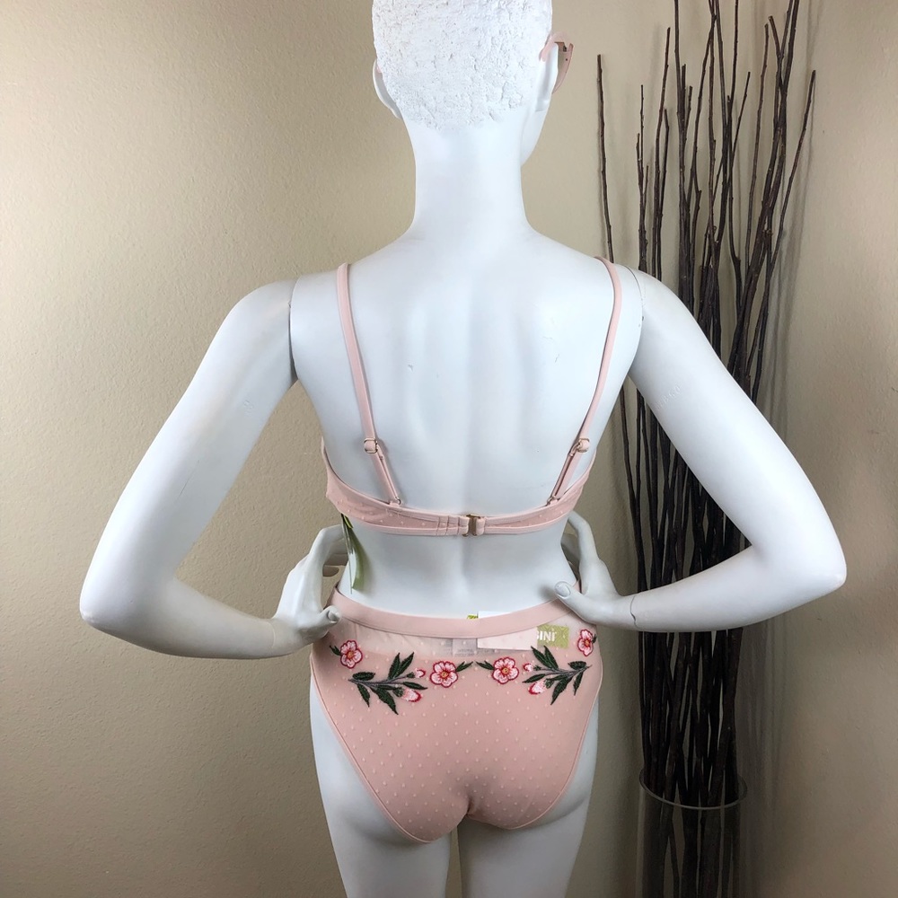 Gianni Bini | “Summer Romance” Bikini Set - Picture 3 of 8